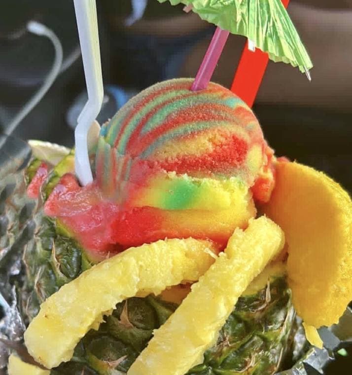 A Stuffed Pineapple (4 of 4)